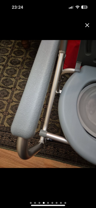 Silla inodoro con ruedas