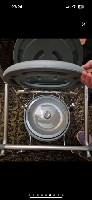 Silla inodoro con ruedas