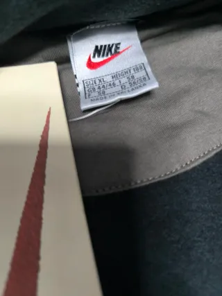 Conjunto Deportivo Nike Vintage Negro/Rojo