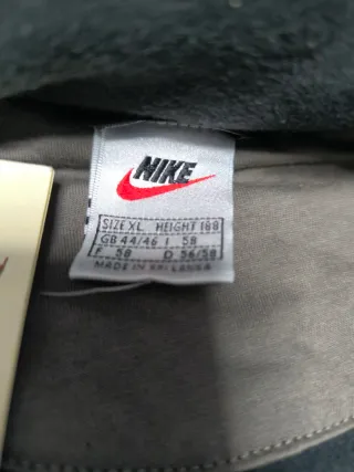 Conjunto Deportivo Nike Vintage Negro/Rojo