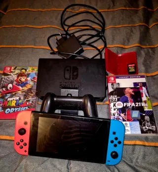 Nintendo Switch Azul/Rojo + Juegos