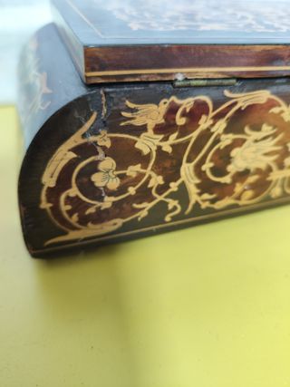 Antico cofanetto dispenser sigarette intarsiato