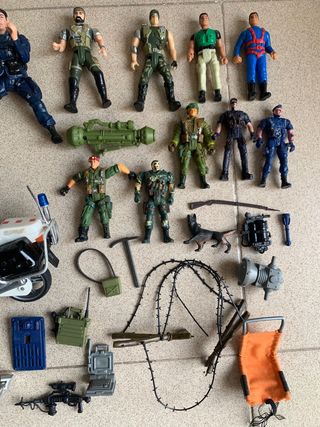 Lote de militares y policías