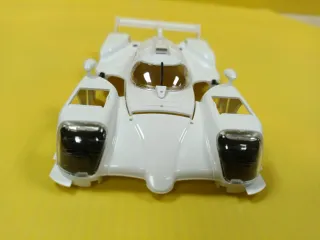 Kit Carrocería Blanca Toyota SRC con chasis T2