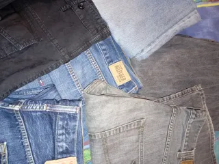 Lote Vaqueros Levi's, Armani, Diesel x 40€