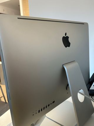 Ordenador iMac Plata y Blanco + teclado + ratón