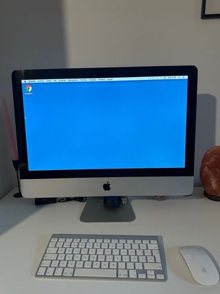 Ordenador iMac Plata y Blanco + teclado + ratón