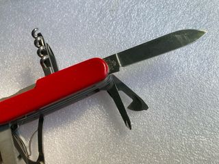 Canivete Victorinox Champion (sem lâmina pequena)