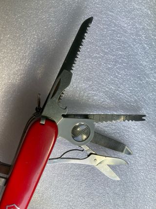 Canivete Victorinox Champion (sem lâmina pequena)