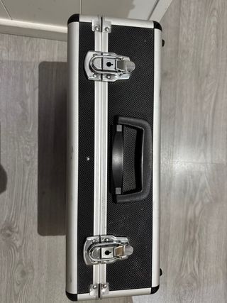 Maletín de herramientas vacío