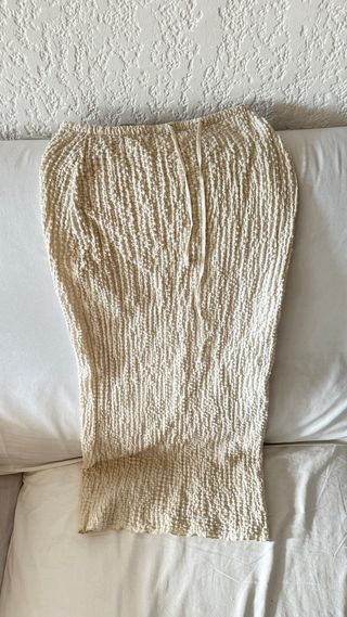 Falda Zara Beige Talla M Texturizada