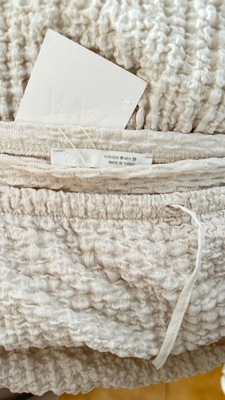 Falda Zara Beige Talla M Texturizada
