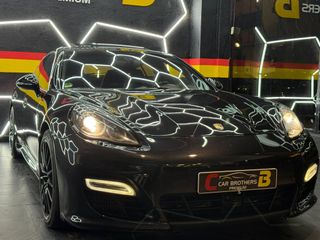 Porsche Panamera TURBO S