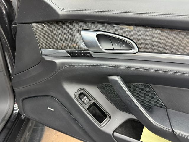 Porsche Panamera TURBO S