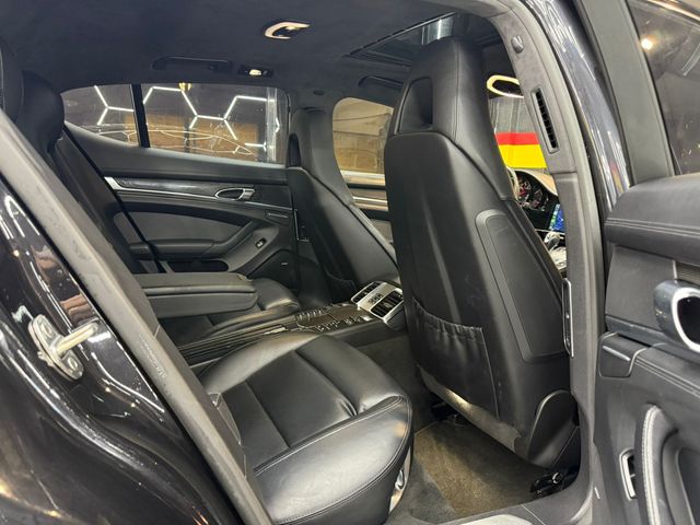 Porsche Panamera TURBO S