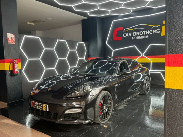 Porsche Panamera TURBO S