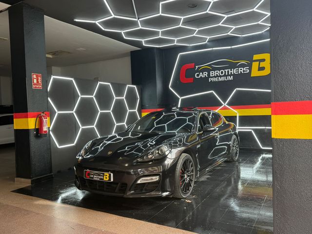 Porsche Panamera TURBO S
