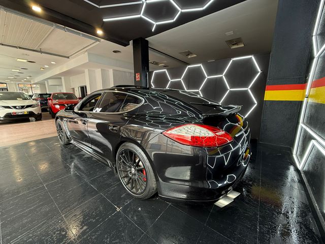Porsche Panamera TURBO S