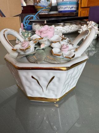 Conjunto de Cestas cerámica flores rosas y blancas