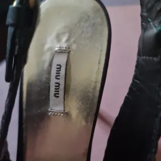 Sandalias Miu Miu Negras y Rosas