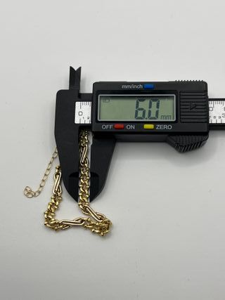 Esclava Figaro de Oro de 18k. Peso: 7.54 gr.