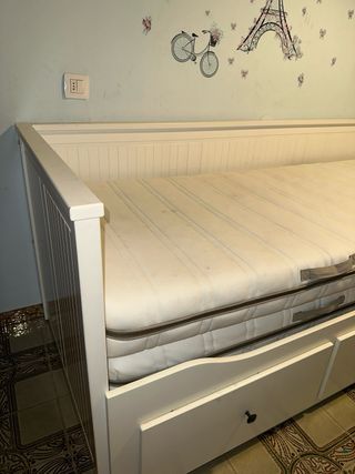 Cama individual convertible en sofá