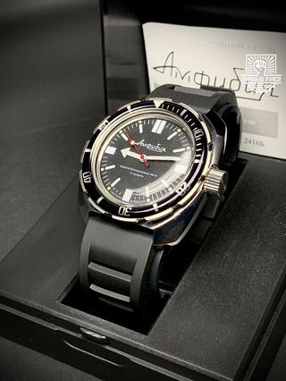 Vostok Amphibia 710916 Bisel tipo baquelita. Nuevo