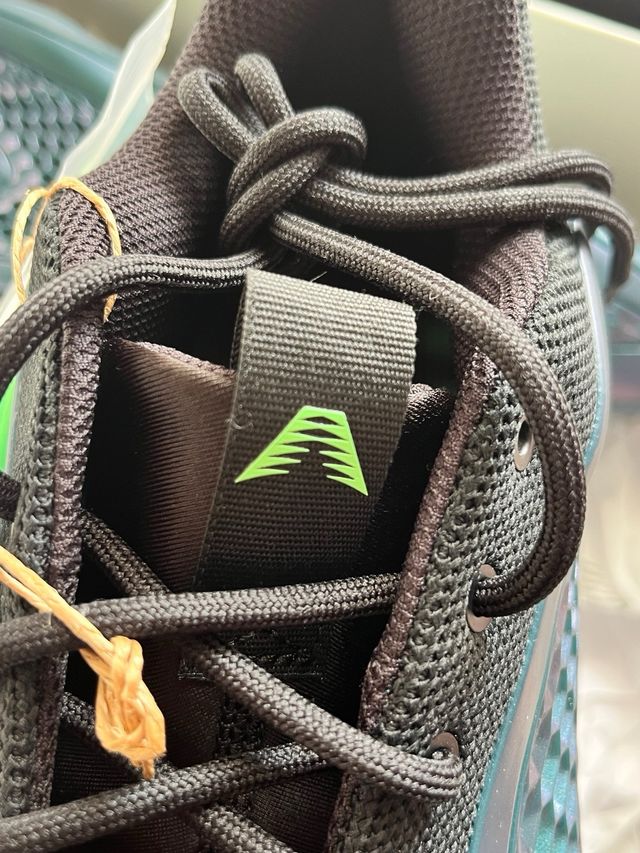 Adidas Anthony Edwards 1 Low 42.5 EU