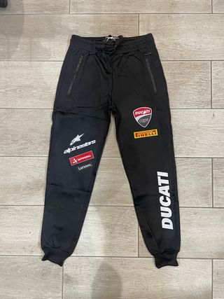 conjunto pantalon chaqueta camiseta