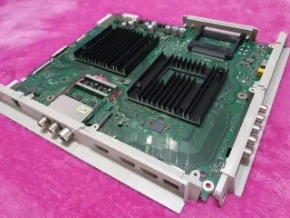 Main! TV. / SONY. Modelo: 65XE9305 / N° 11