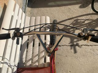 Bicicletta rossa marca Poseidon