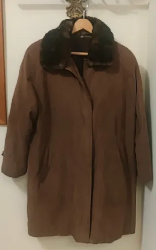 Chaquetón mujer cuello pelo marrón