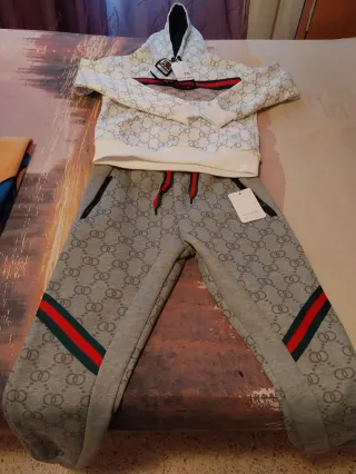Conjunto Deportivo Gucci Blanco y Gris