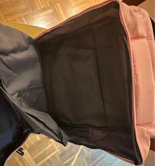 Mochila de viaje rosa