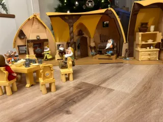 Casa de juguete Blancanieves y los 7 enanitos