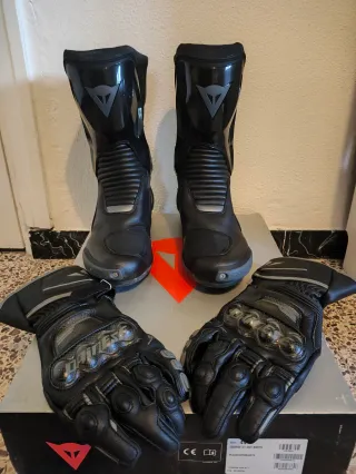 Botas y Guantes Dainese