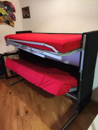 Litera metálica convertible en sofá