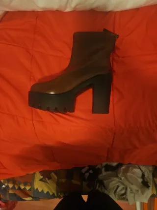 Botas de tacón marrones