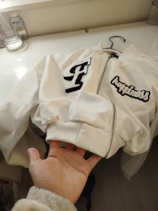 Chaqueta deportiva Shein blanca talla M