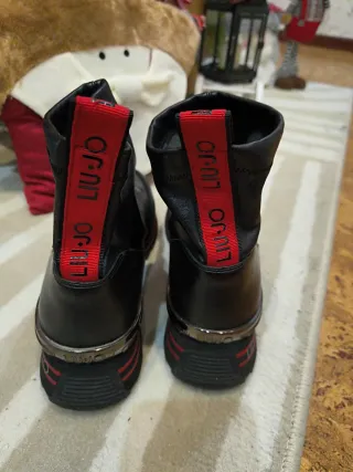 Botines mujer negros con detalles rojos talla 38