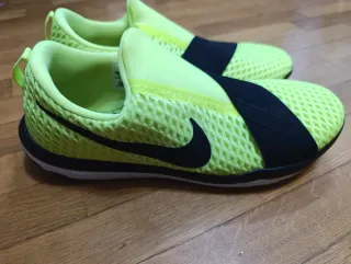 Zapatillas Nike Verdes y Negras