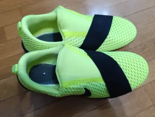 Zapatillas Nike Verdes y Negras