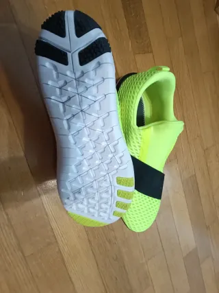 Zapatillas Nike Verdes y Negras