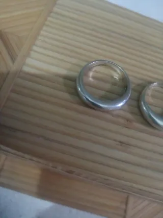 Dos anillos de plata