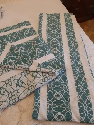 2 Colchas Tejidas Teal y Blanco