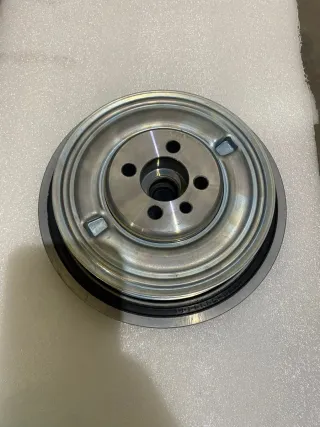 3 poleas cigueñal de una crafter del 2025