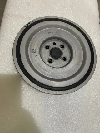 3 poleas cigueñal de una crafter del 2025