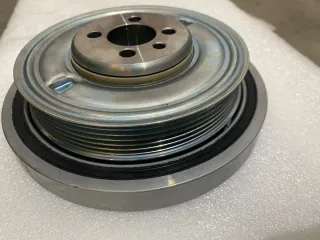 3 poleas cigueñal de una crafter del 2025