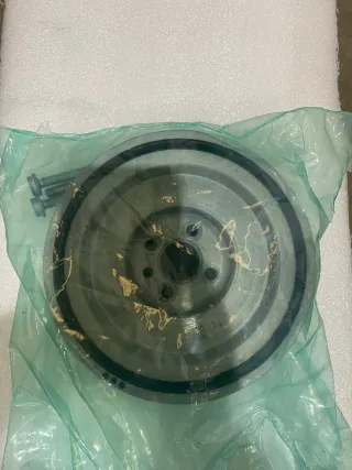 3 poleas cigueñal de una crafter del 2025