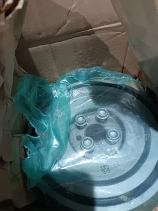 3 poleas cigueñal de una crafter del 2025